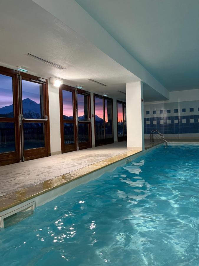 Appartement 6 places aux pieds des pistes avec piscine, wifi et parking privé PMR Orcières Exterior foto